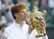 开云足球直播-美网横扫拉沃尔杯，辛纳刷新纪录