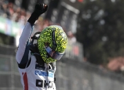 开云体育直播-索伯车队轻取雷诺车队，勒克莱尔带队取胜