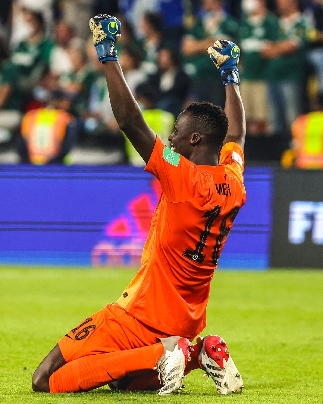 切尔西绝杀塞内加尔，范佩西三分雨点燃全场的简单介绍