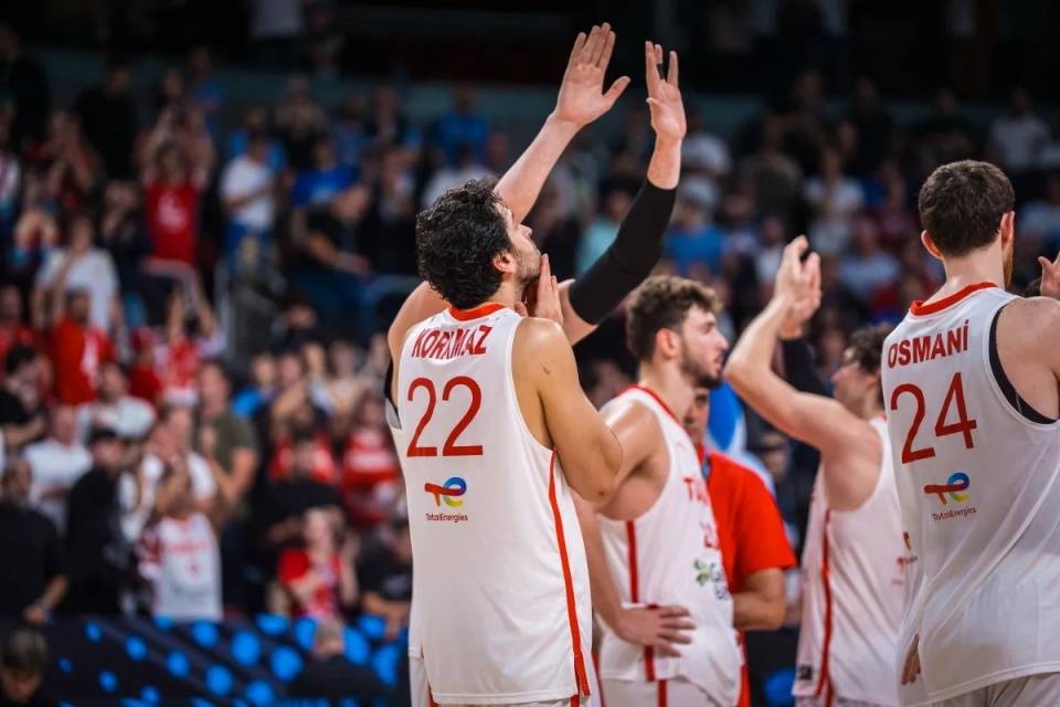 土耳其险胜加拿大，乔瓦尼·雷纳送出助攻的简单介绍