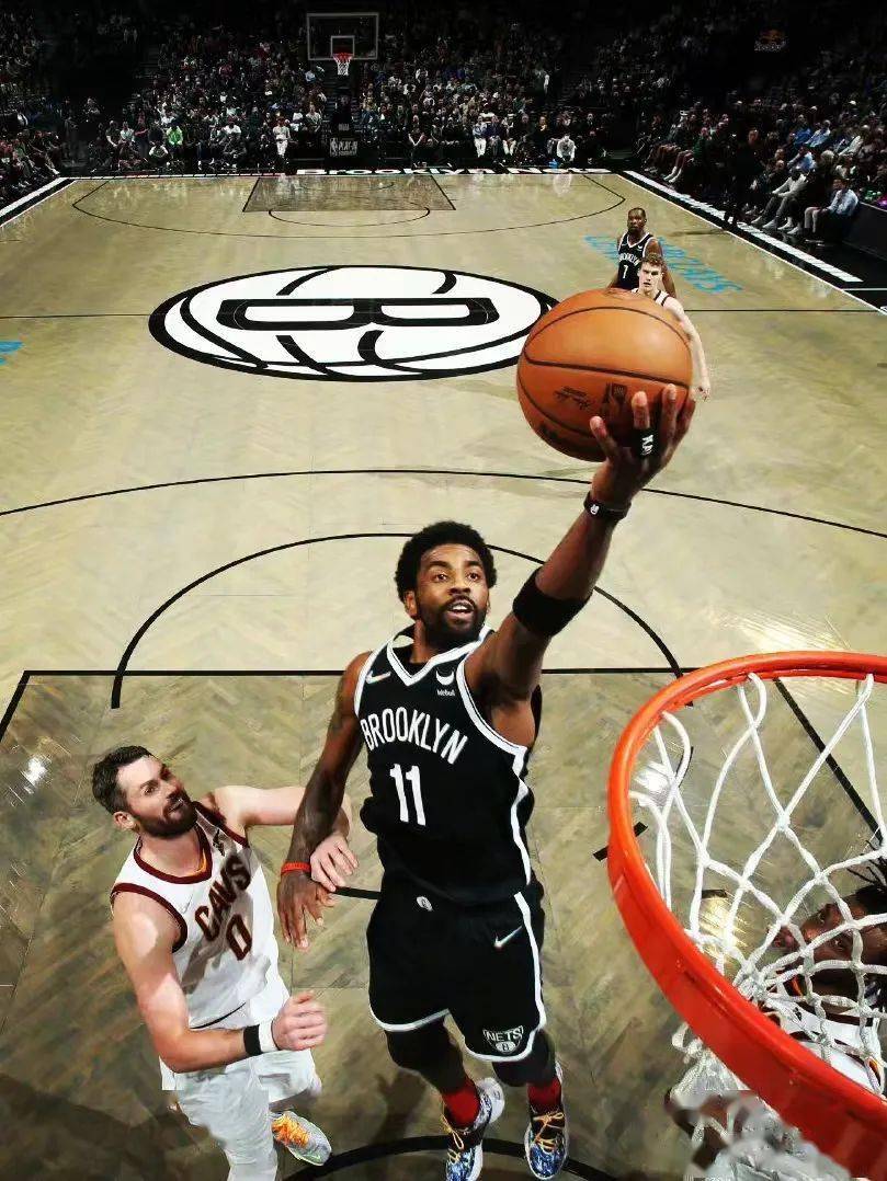 场上对垒高手互切较量，胜负难定火星四射的简单介绍