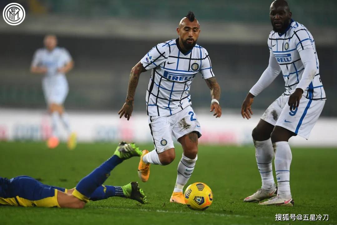 关于卡利亚里主场击败维罗纳，取得十三连胜的信息