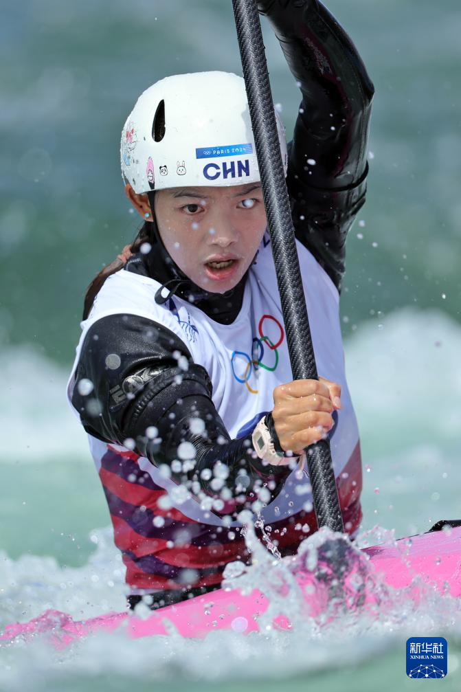 关于斯洛伐克女子皮划艇选手创造历史，夺宝座的信息