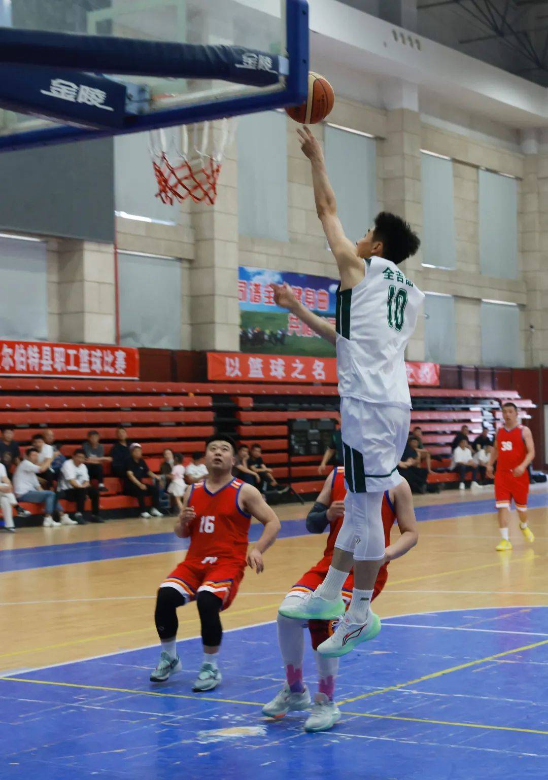 最佳阵容诞生，篮球赛场上的精彩瞬间