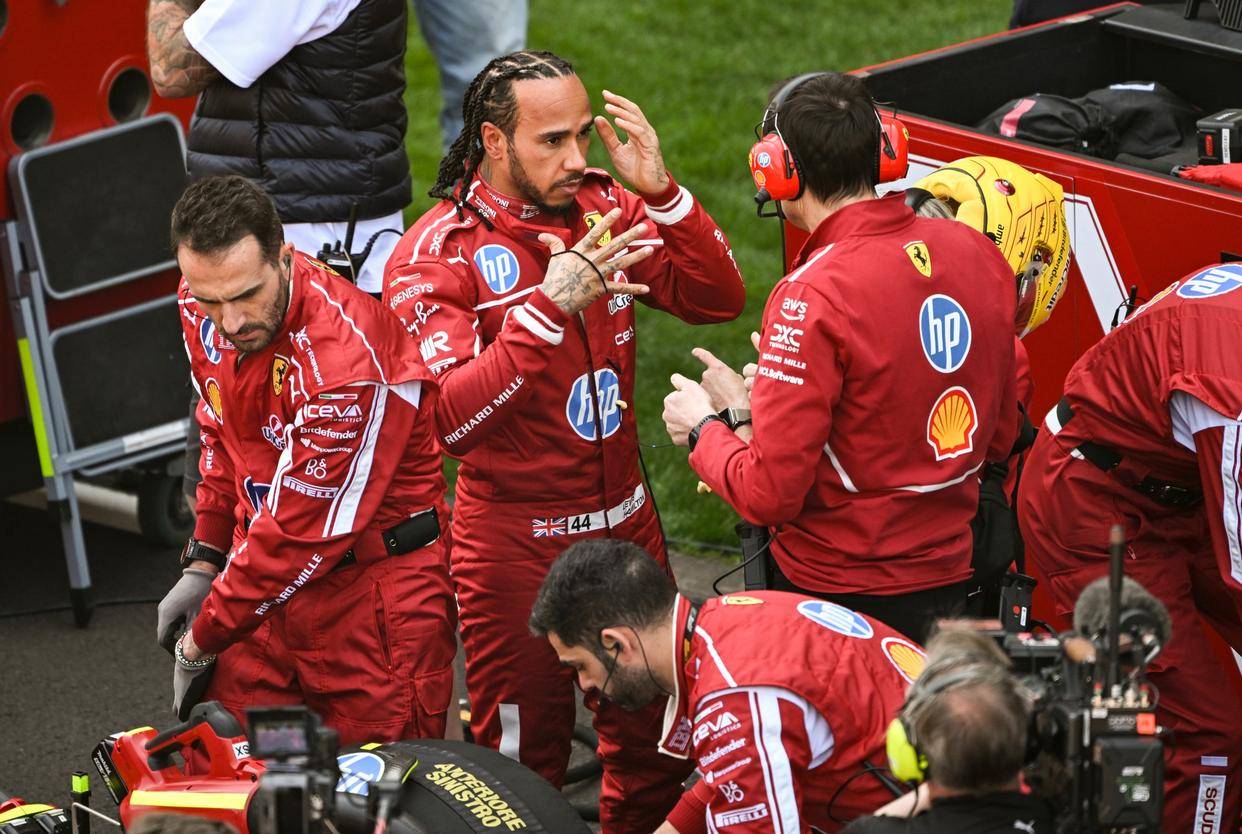 索伯车队碾压红牛车队,汉密尔顿高光表现的简单介绍 索伯车队碾压红牛车队,汉密尔顿高光表现的简单介绍